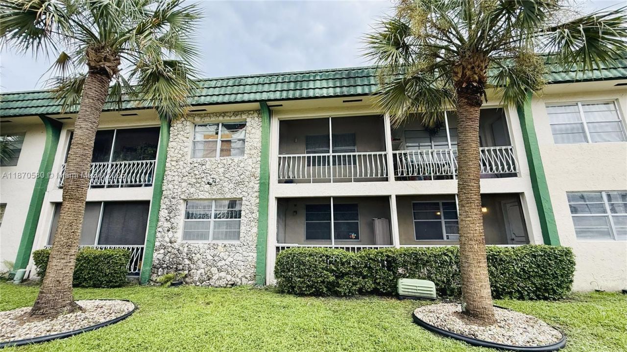 13101 Memorial Hwy, Unit 104, North Miami, FL 33161 Photo