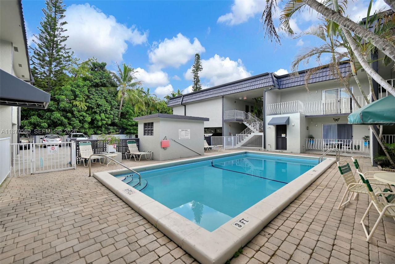 13101 Memorial Hwy, Unit 104, North Miami, FL 33161 Photo