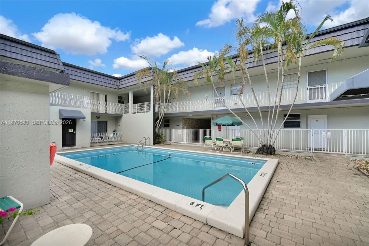13101 Memorial Hwy, Unit 104, North Miami, FL 33161 Photo