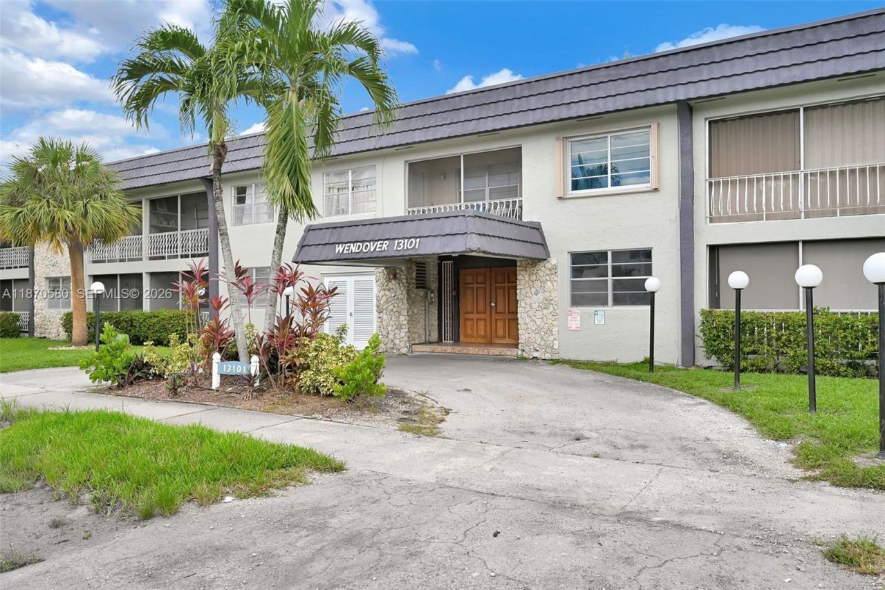 13101 Memorial Hwy, Unit 104, North Miami, FL 33161 Photo