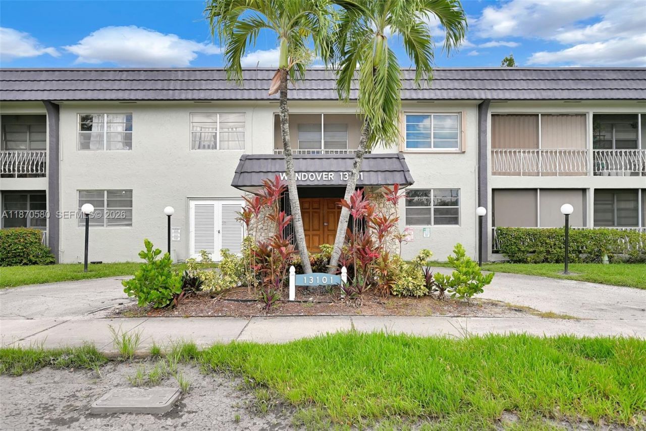 13101 Memorial Hwy, Unit 104, North Miami, FL 33161 Photo