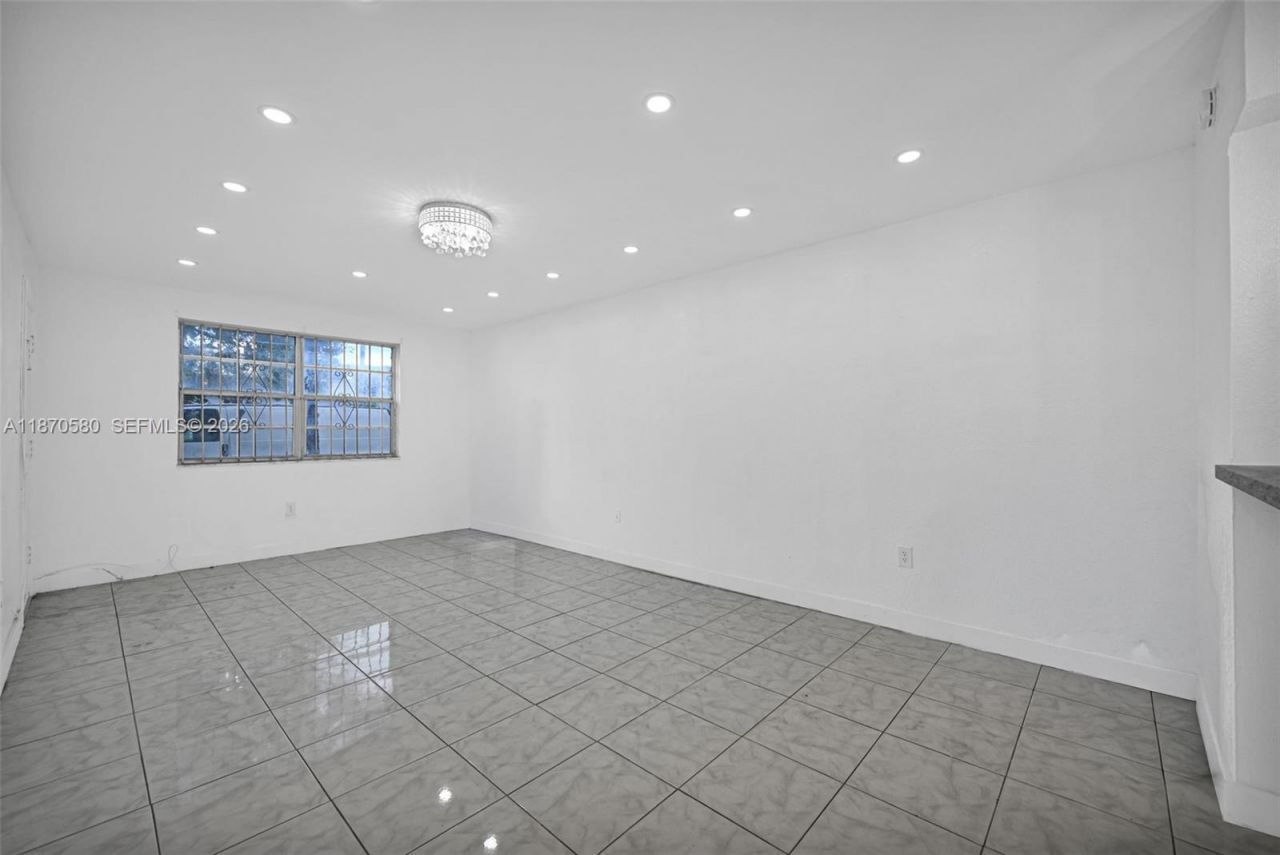 13101 Memorial Hwy, Unit 104, North Miami, FL 33161 Photo