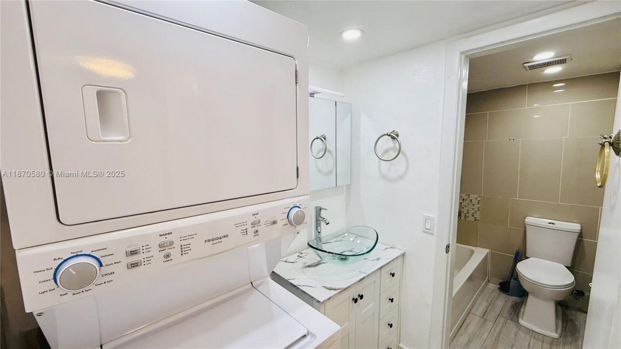 13101 Memorial Hwy, Unit 104, North Miami, FL 33161 Photo