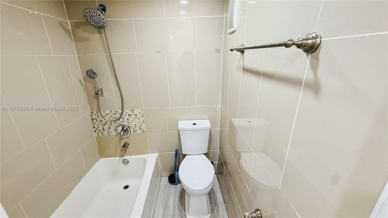 13101 Memorial Hwy, Unit 104, North Miami, FL 33161 Photo