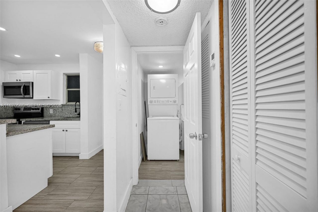13101 Memorial Hwy, Unit 104, North Miami, FL 33161 Photo
