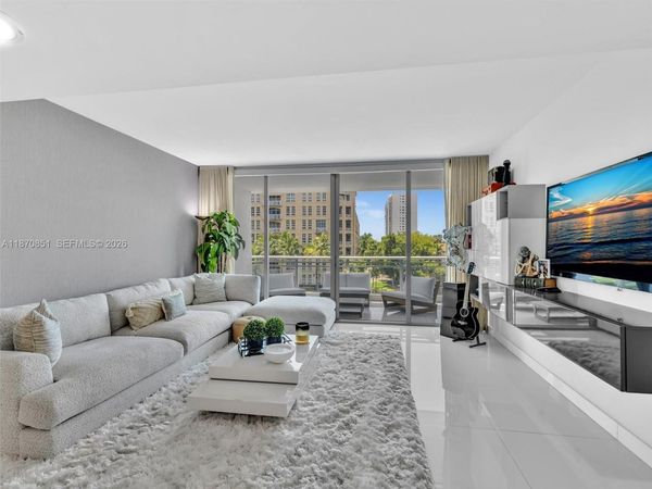 2950 NE 188th St, Unit 312, Aventura, FL 33180