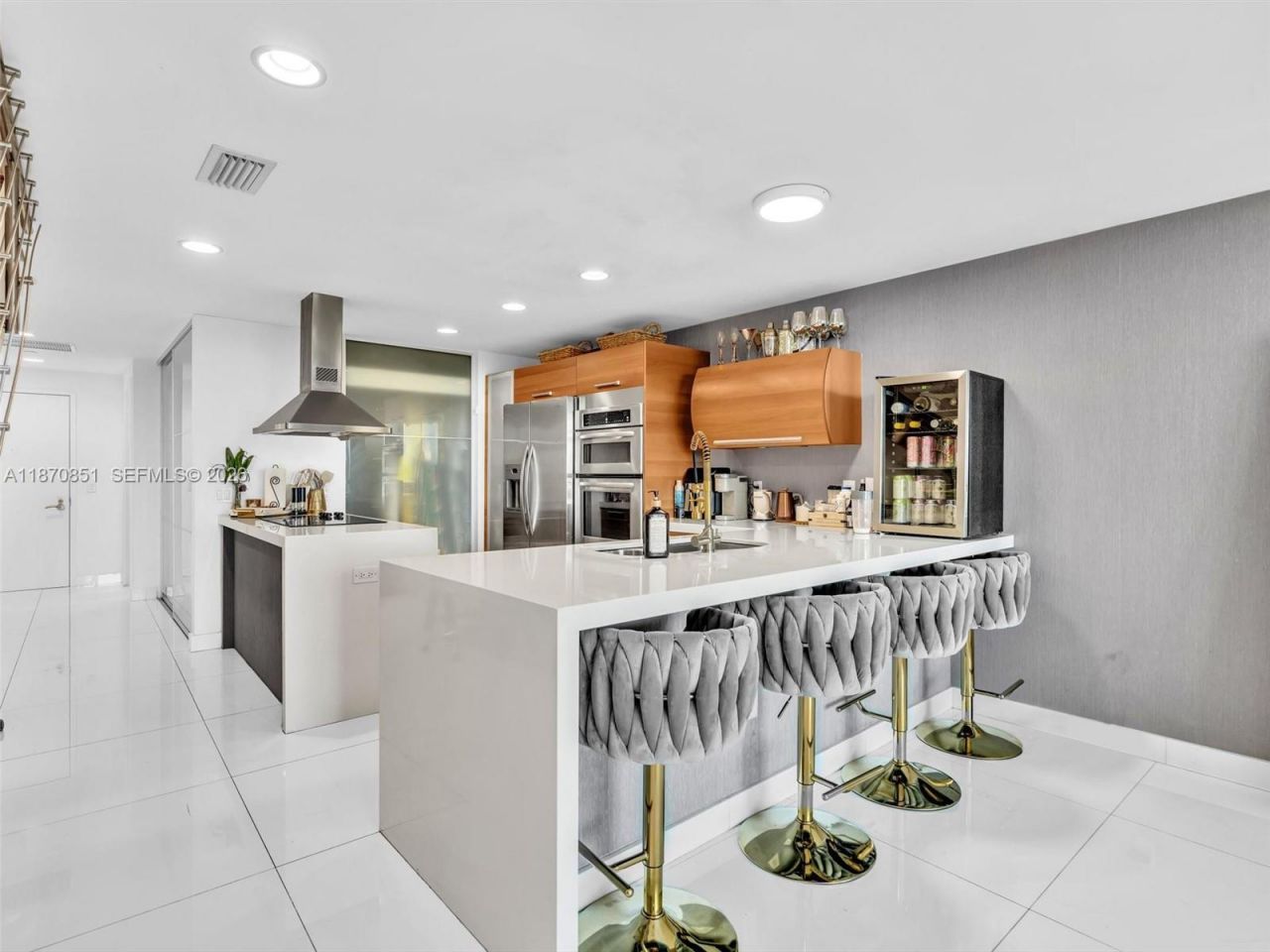 2950 NE 188th St, Unit 312, Aventura, FL 33180 Photo