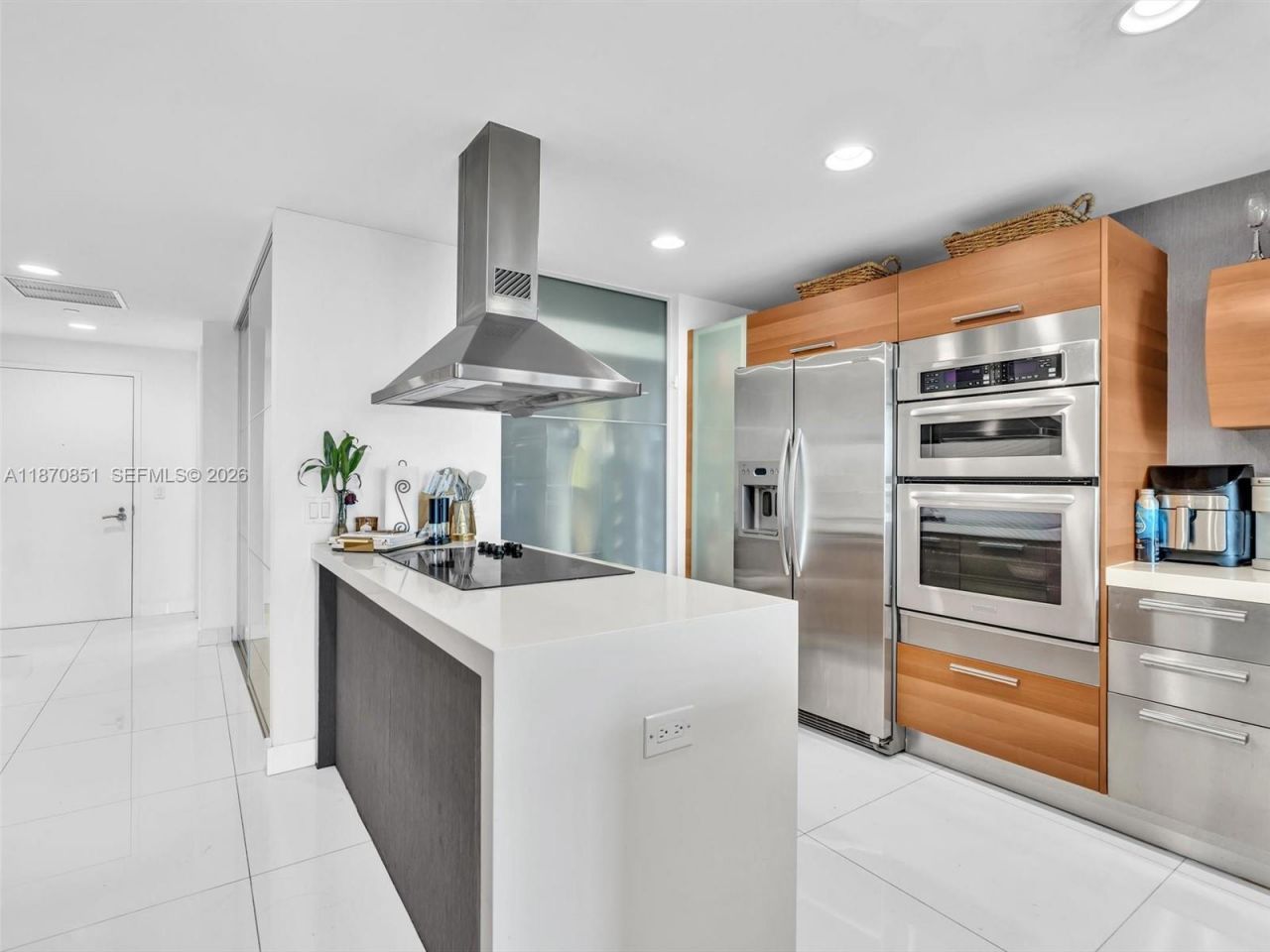 2950 NE 188th St, Unit 312, Aventura, FL 33180 Photo