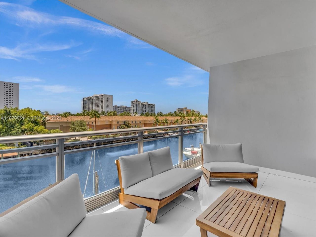 2950 NE 188th St, Unit 312, Aventura, FL 33180 Photo