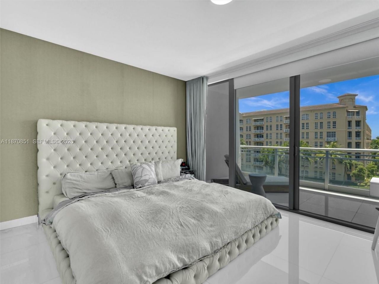 2950 NE 188th St, Unit 312, Aventura, FL 33180 Photo