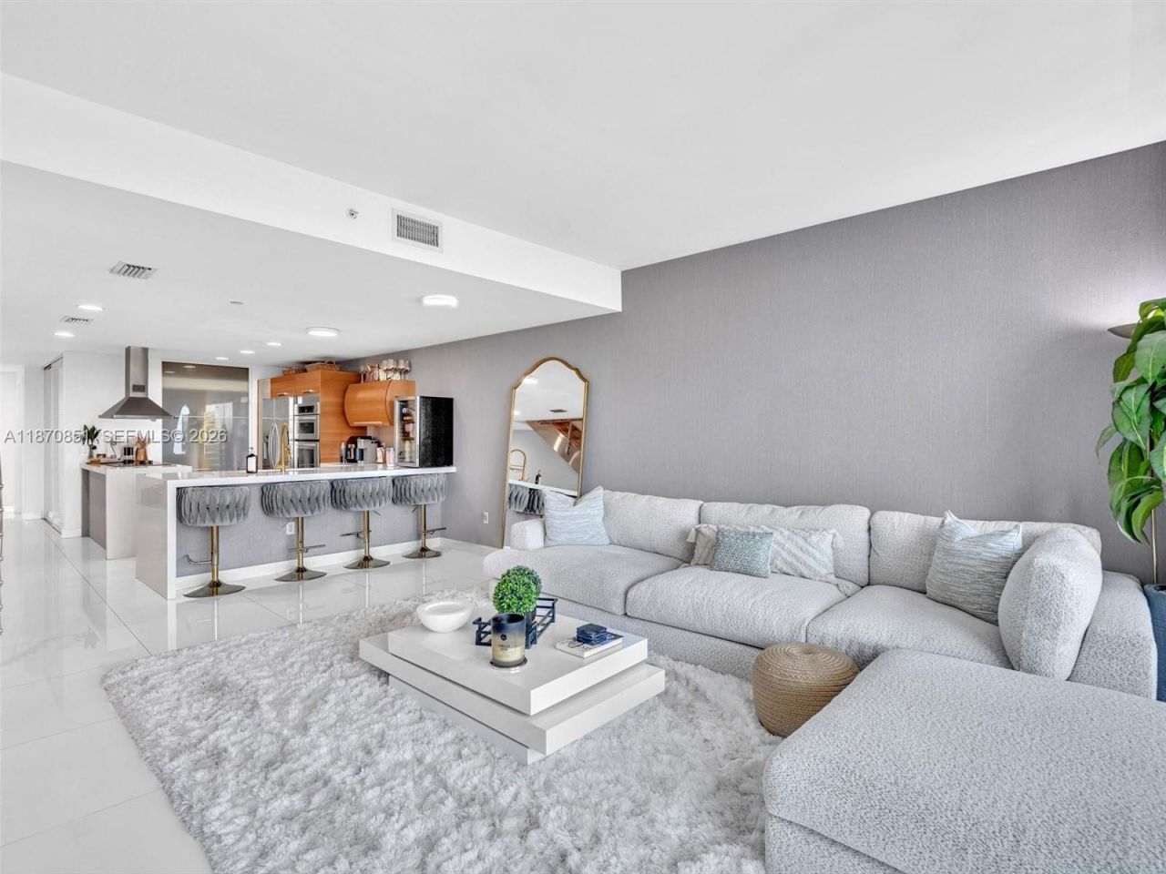 2950 NE 188th St, Unit 312, Aventura, FL 33180 Photo