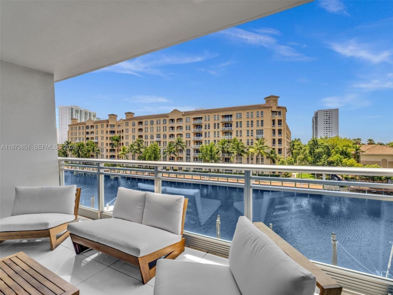 2950 NE 188th St, Unit 312, Aventura, FL 33180 Photo