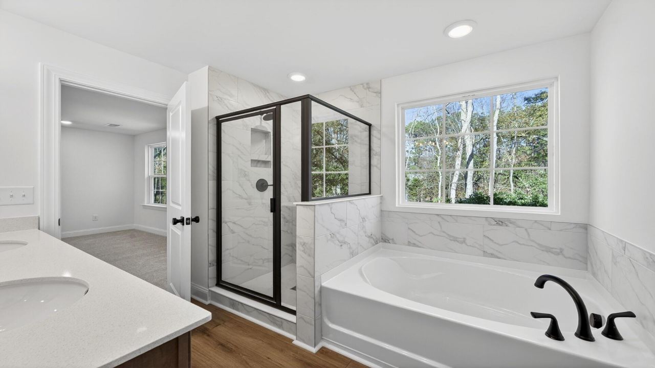 470 Cadbury Loop Photo 21