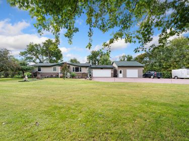 1 Lime Lake Drive, Avoca, MN 56114