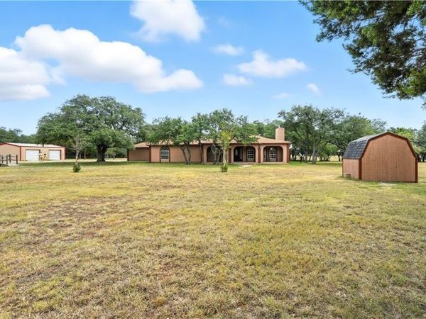 220 Lanier Ranch Road, Driftwood, TX 78619