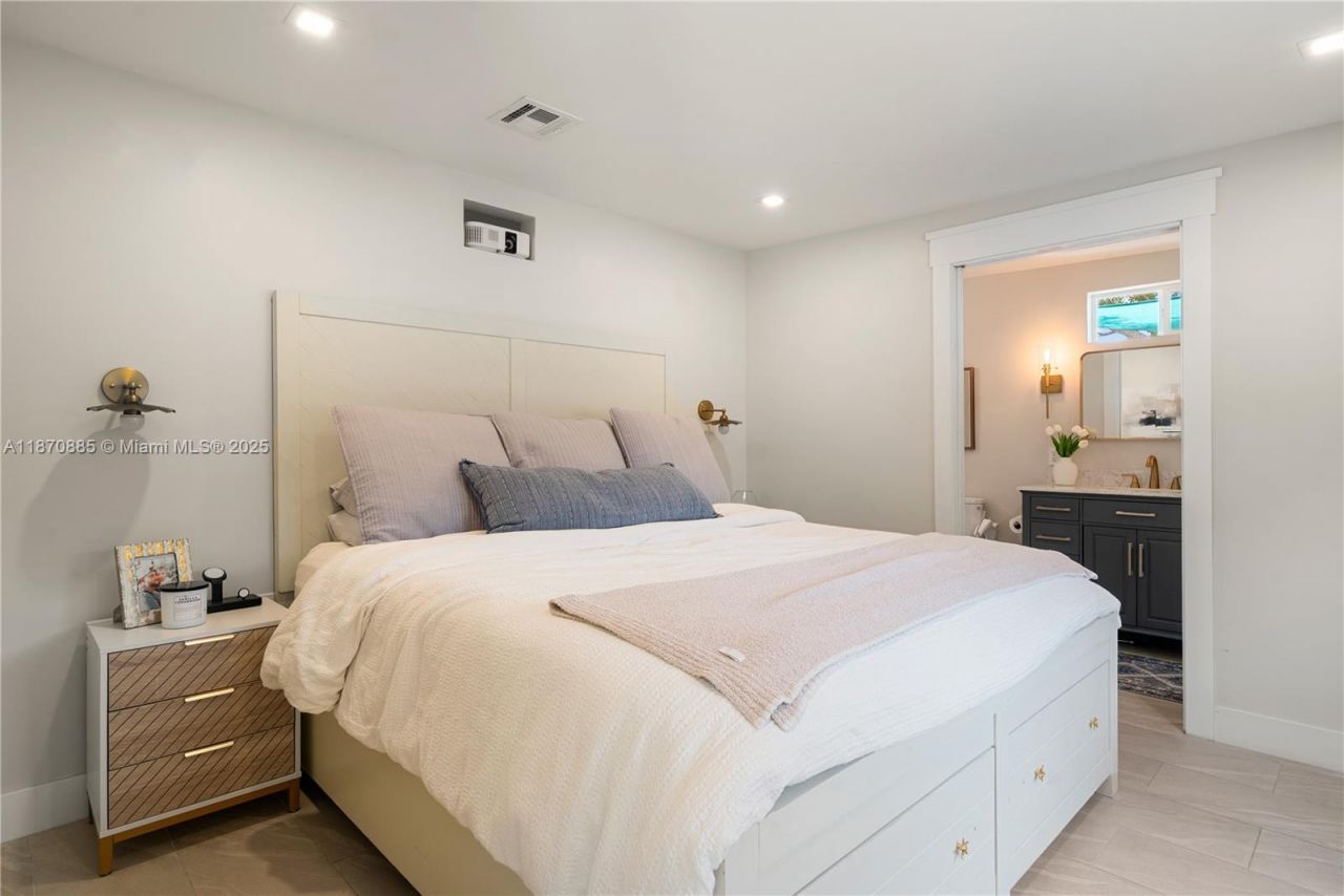 125 Harbor Dr, Key Largo, FL 33037 Photo