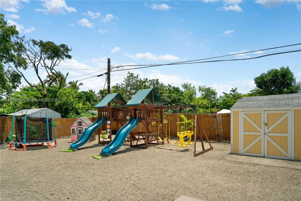 125 Harbor Dr, Key Largo, FL 33037 Photo