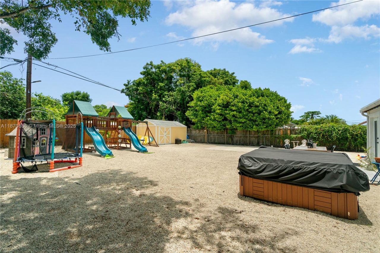 125 Harbor Dr, Key Largo, FL 33037 Photo