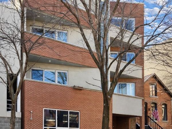 945 W Huron Street, Chicago, IL 60642