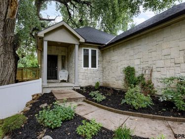 19915 N Farnam Street, Elkhorn, NE 68022