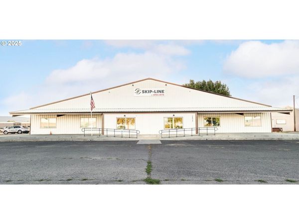 10514 N MCALISTER RD, La Grande, OR 97850