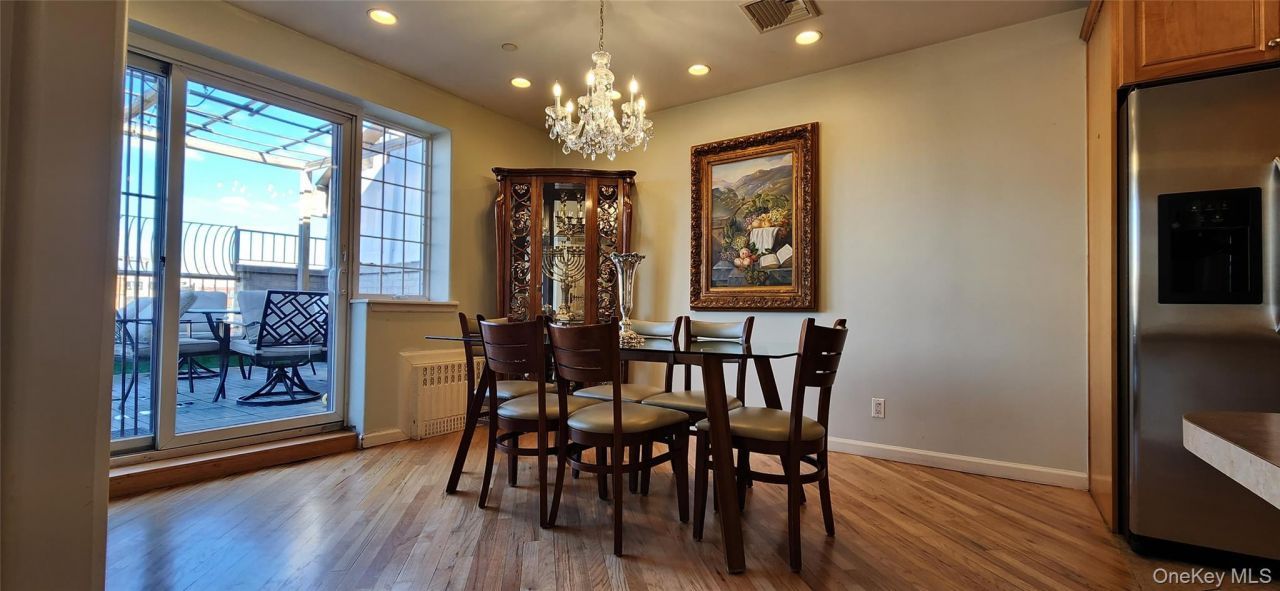 274 Wallabout Street, Unit 7B, Brooklyn, NY 11206 Main Photo