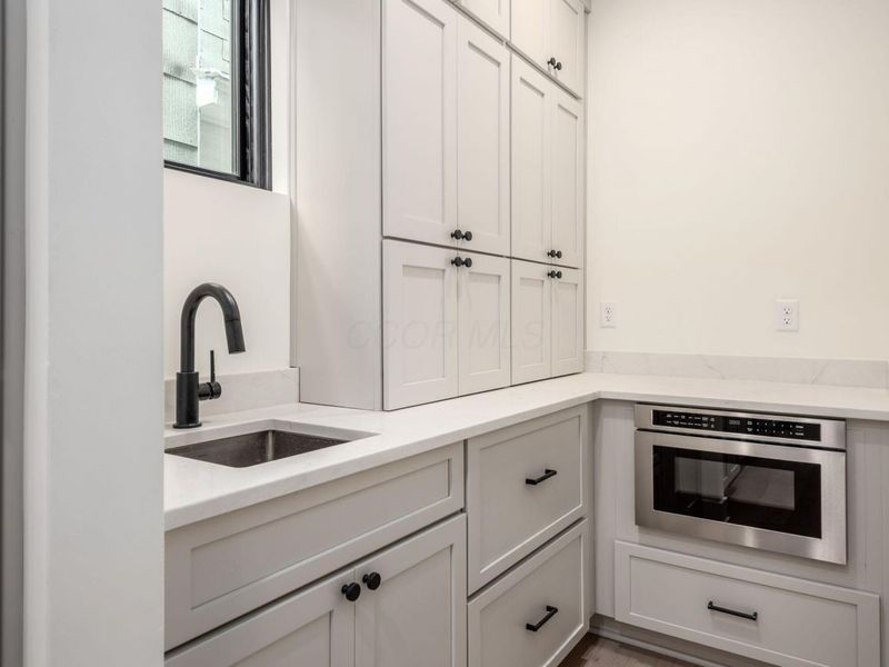 1025 Hunter Avenue, Columbus, OH 43201 Photo 13