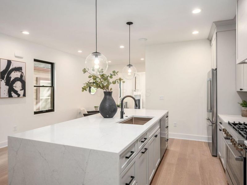 1025 Hunter Avenue, Columbus, OH 43201 Photo 14