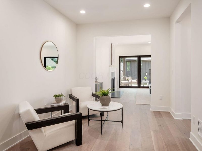 1025 Hunter Avenue, Columbus, OH 43201 Photo 15