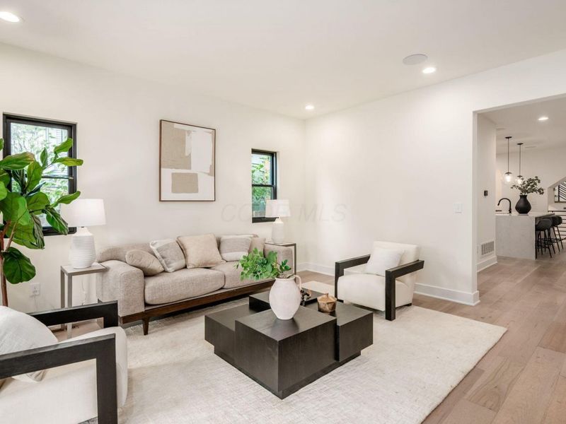 1025 Hunter Avenue, Columbus, OH 43201 Photo 18