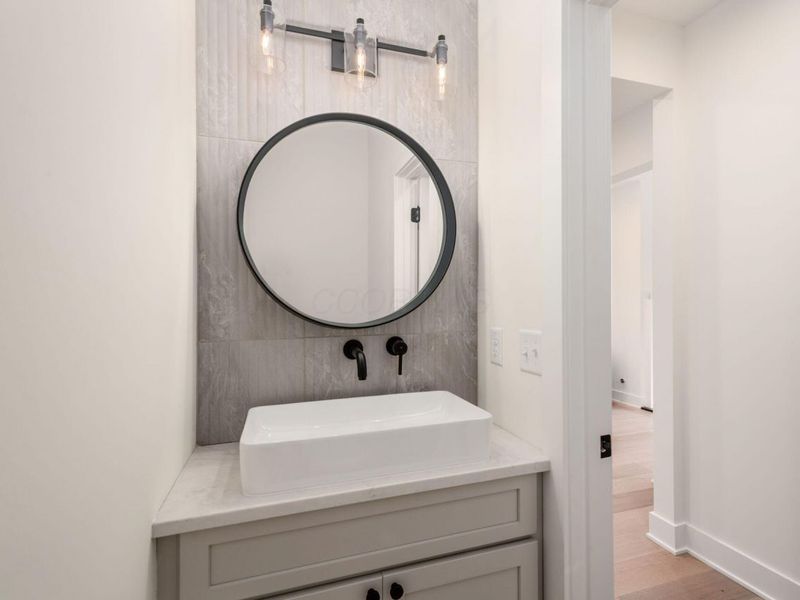 1025 Hunter Avenue, Columbus, OH 43201 Photo 20