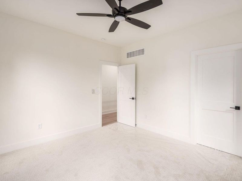 1025 Hunter Avenue, Columbus, OH 43201 Photo 23