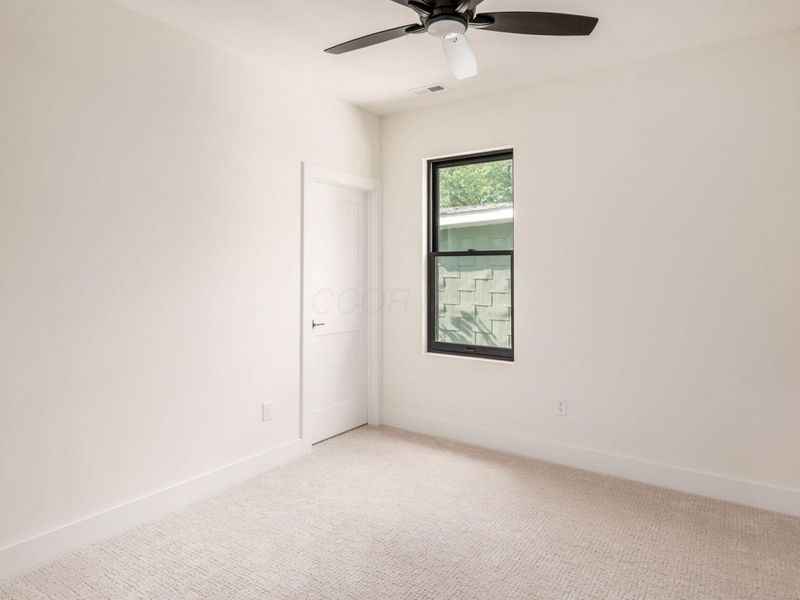 1025 Hunter Avenue, Columbus, OH 43201 Photo 28