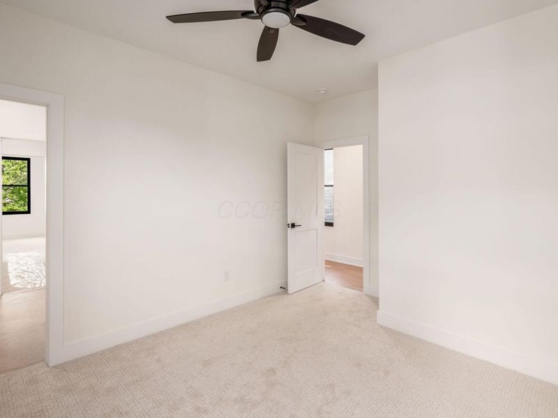 1025 Hunter Avenue, Columbus, OH 43201 Photo 29