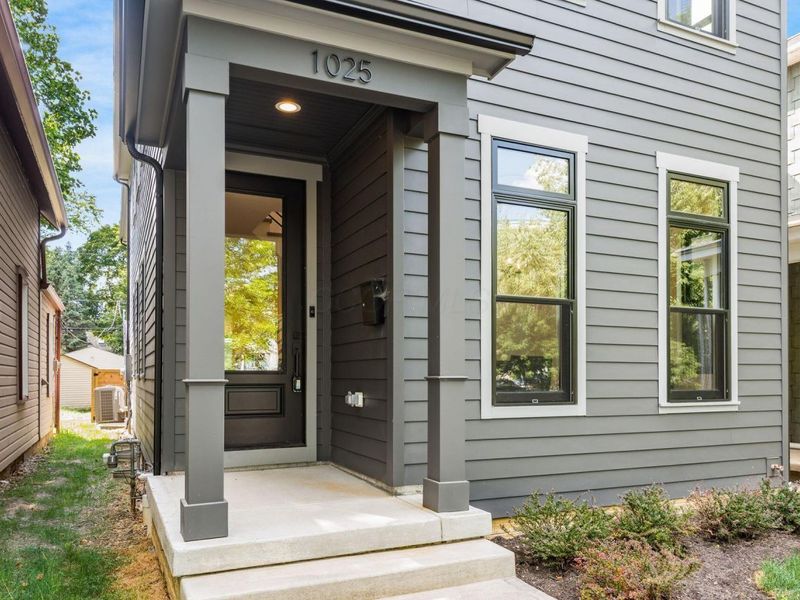 1025 Hunter Avenue, Columbus, OH 43201 Photo 3