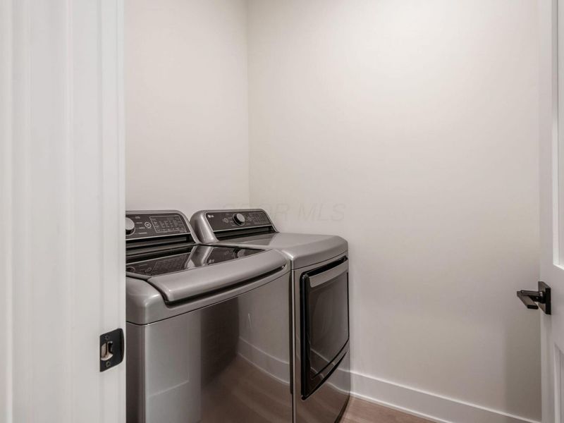 1025 Hunter Avenue, Columbus, OH 43201 Photo 31