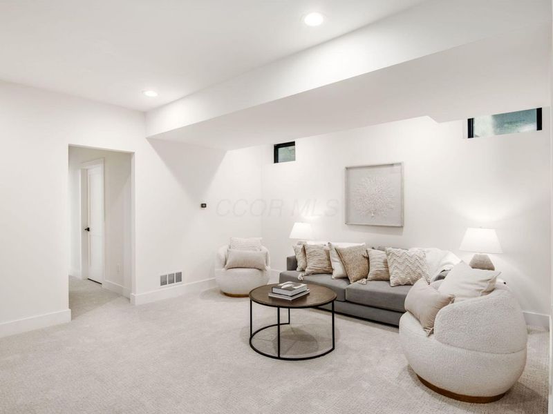 1025 Hunter Avenue, Columbus, OH 43201 Photo 40