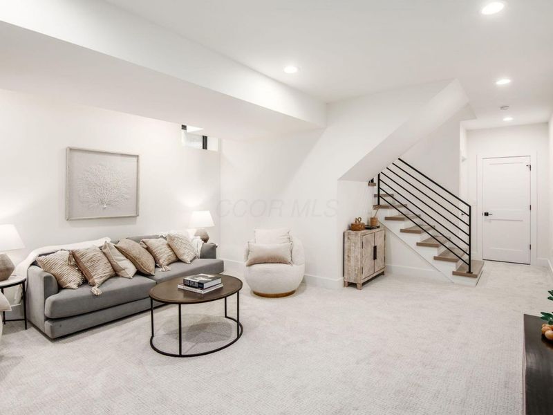 1025 Hunter Avenue, Columbus, OH 43201 Photo 42