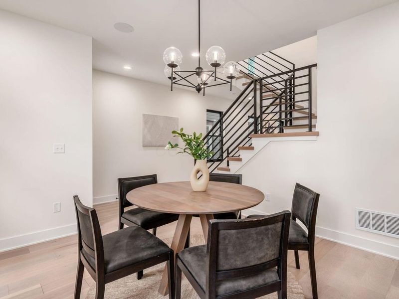 1025 Hunter Avenue, Columbus, OH 43201 Photo 7