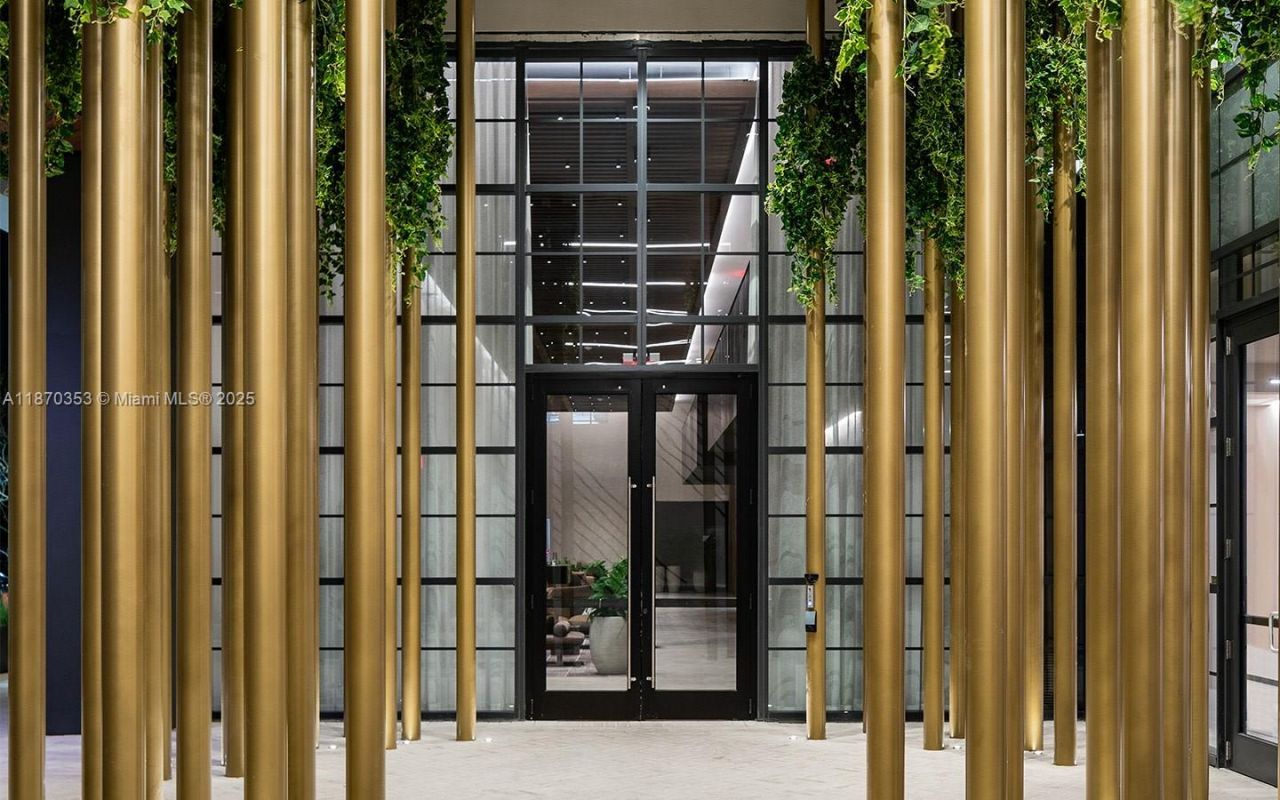 159 NE 6th St, Unit 4015, Miami, FL 33132 Photo