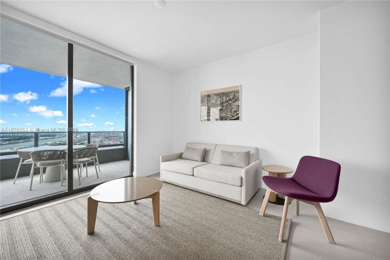 159 NE 6th St, Unit 4015, Miami, FL 33132 Photo