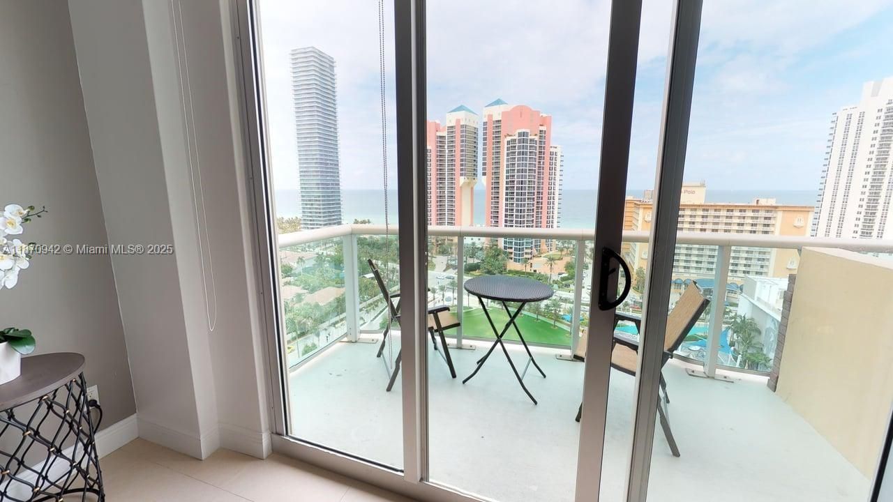 19370 Collins Ave, Unit PH-11, Sunny Isles Beach, FL 33160 Photo