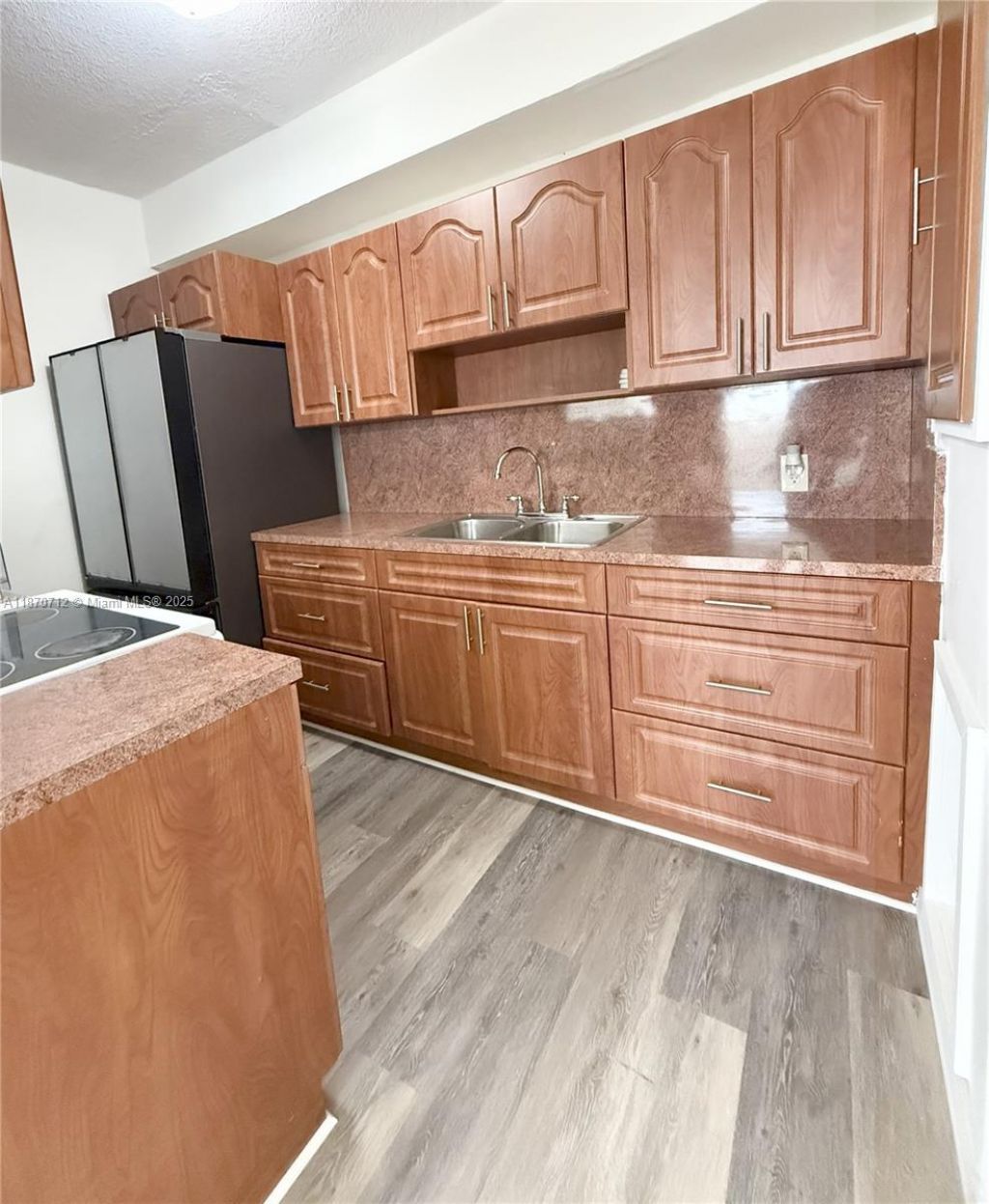 1450 NW 35th St, Miami, FL 33142 Photo