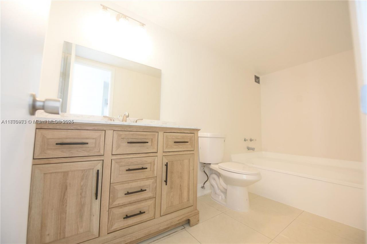 200 Leslie Dr, Unit 1124, Hallandale Beach, FL 33009 Photo