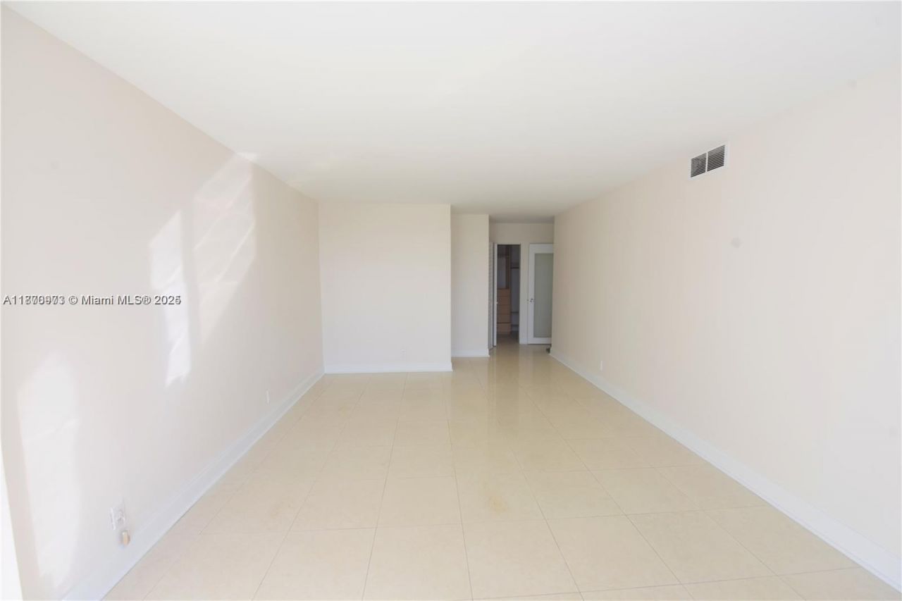 200 Leslie Dr, Unit 1124, Hallandale Beach, FL 33009 Photo