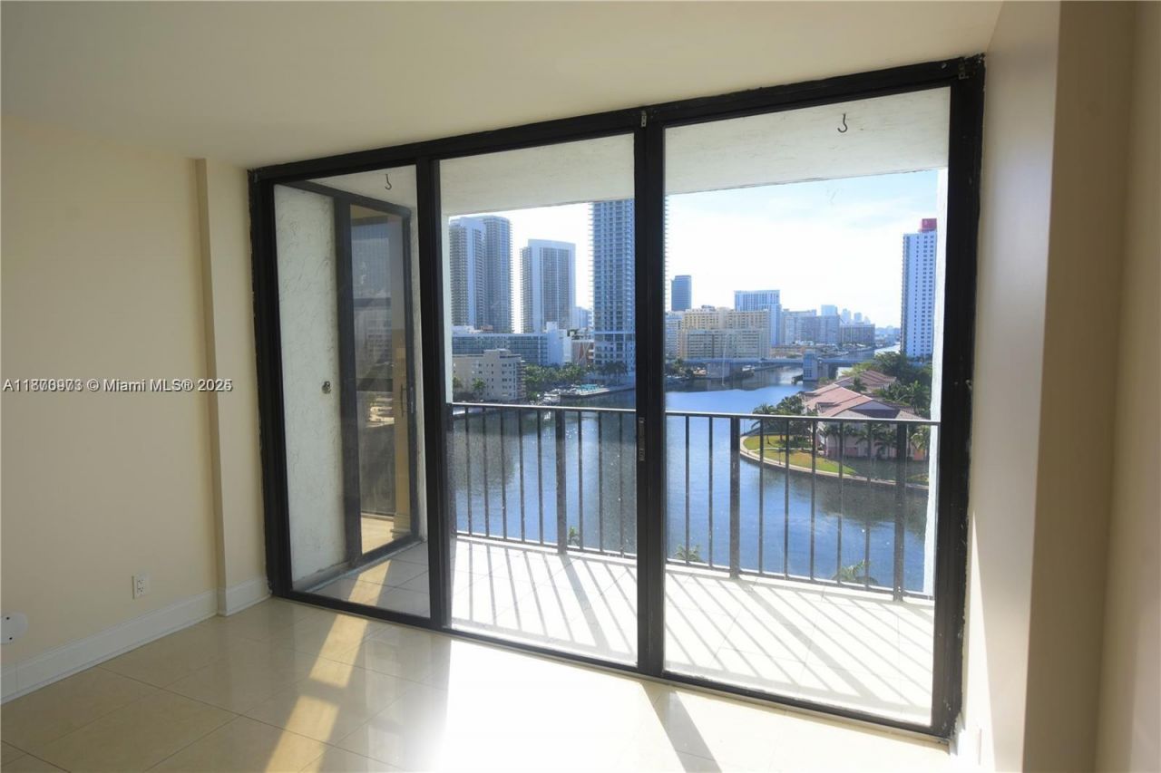 200 Leslie Dr, Unit 1124, Hallandale Beach, FL 33009 Photo