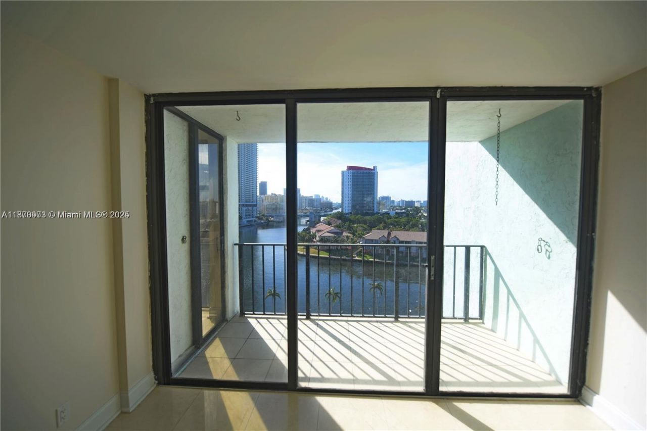 200 Leslie Dr, Unit 1124, Hallandale Beach, FL 33009 Photo