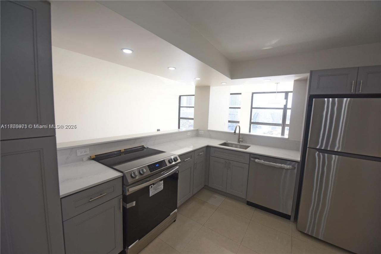 200 Leslie Dr, Unit 1124, Hallandale Beach, FL 33009 Photo