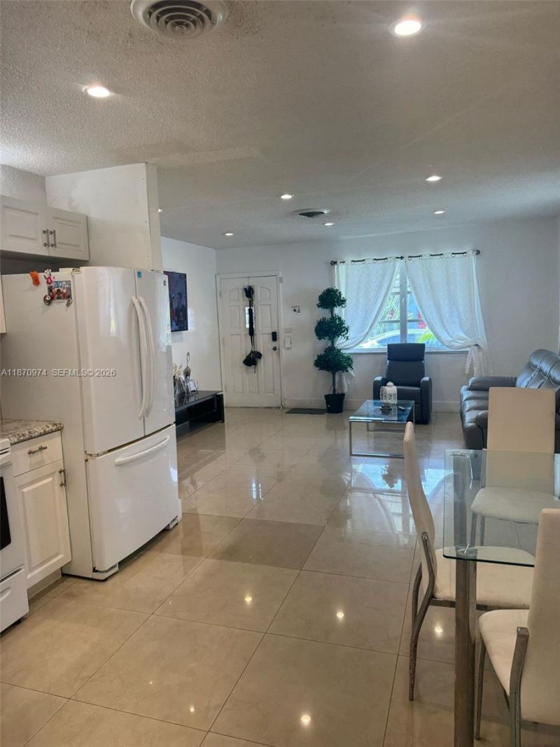 4808 NW 27th Ter, Tamarac, FL 33309 Photo