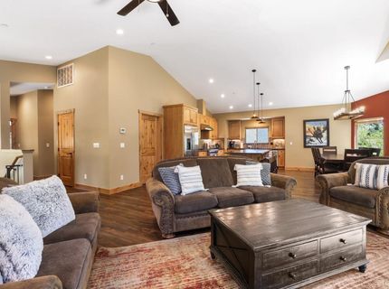 938 Kekin Street, South Lake Tahoe, CA 96150 Photo